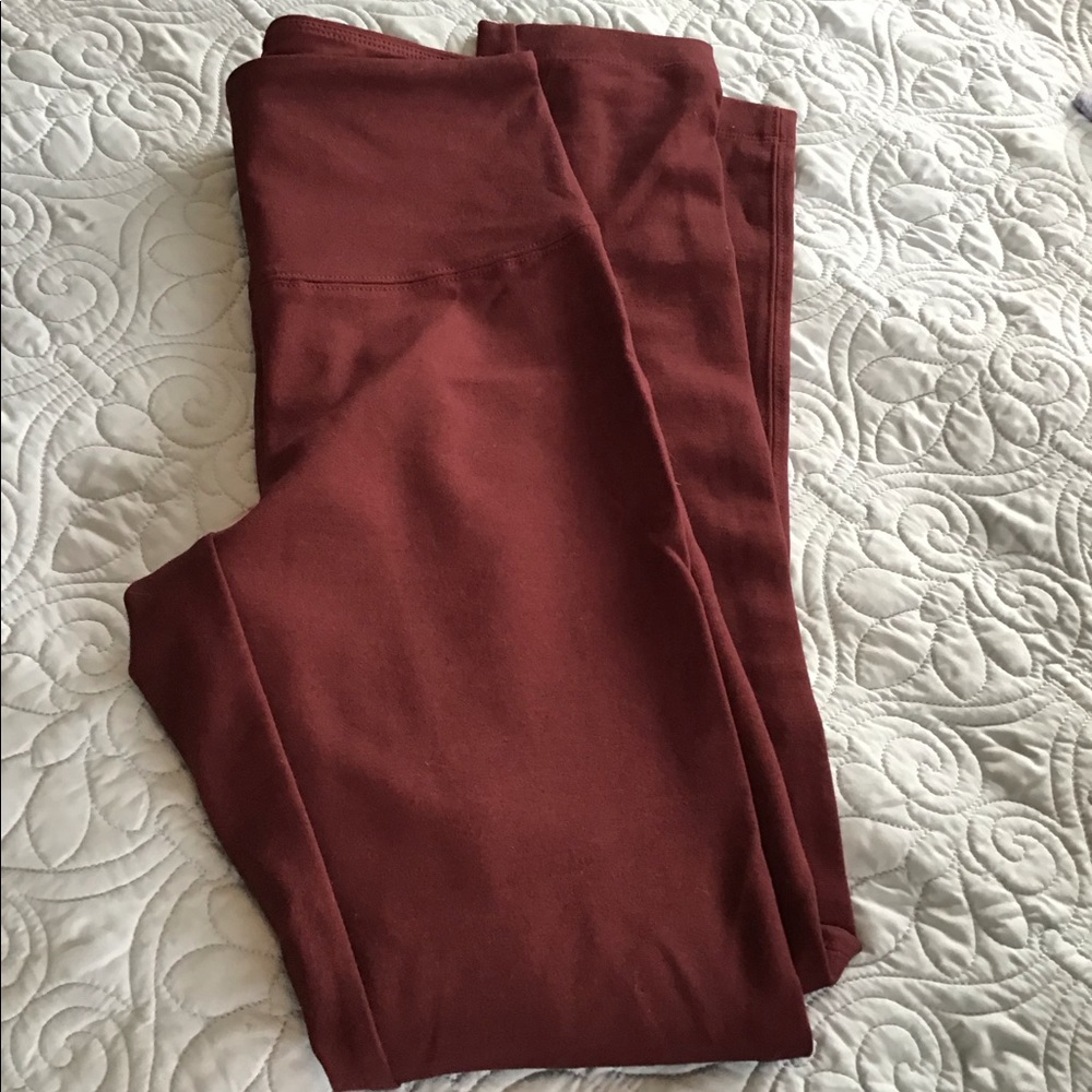 White House Black Market cranberry legging. nWOT